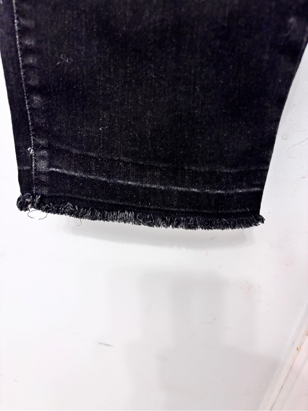 Soft Surroundings Comfort Black Straight Leg Jeans 12”Rise Unfinished Hem 36x27 - Picture 5 of 11